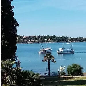 Angelina, 70m From The Beach, Free Parking Novigrad Istria